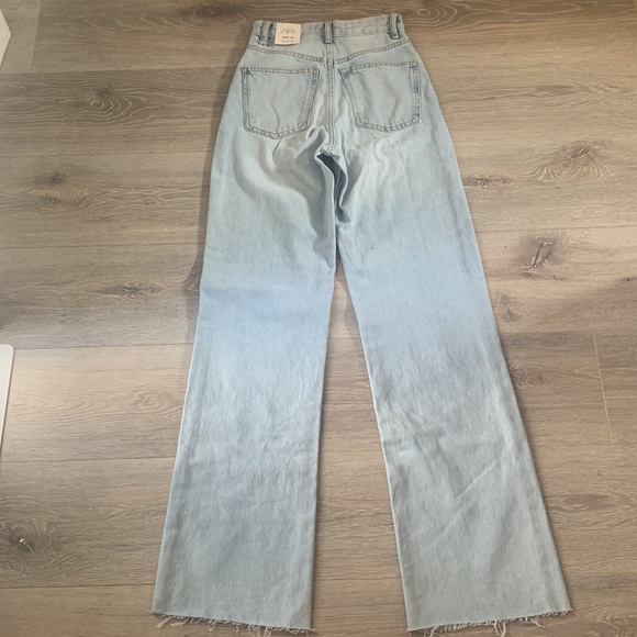 High-Rise, Full Length - Picture 2 of 2